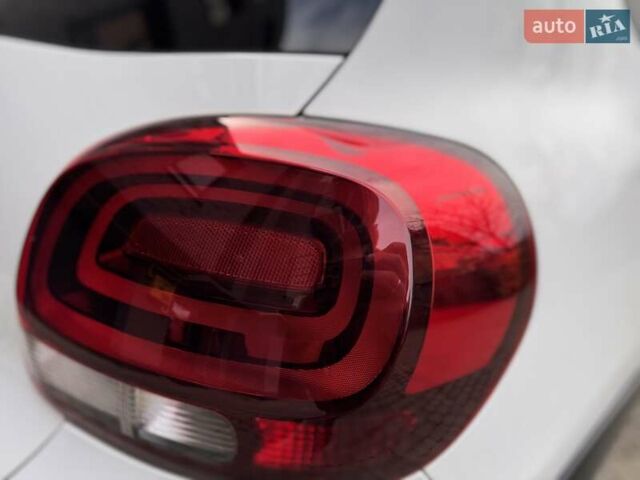 Белый Ситроен С3, объемом двигателя 1.2 л и пробегом 69 тыс. км за 13500 $, фото 26 на Automoto.ua