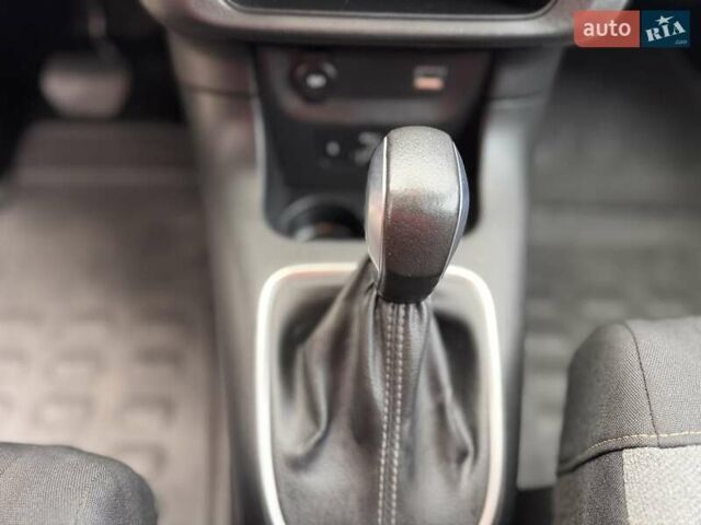 Белый Ситроен С3, объемом двигателя 1.2 л и пробегом 69 тыс. км за 13500 $, фото 44 на Automoto.ua