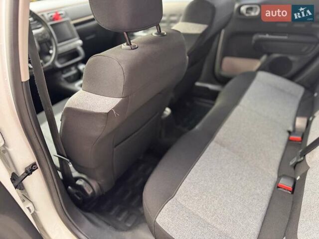 Белый Ситроен С3, объемом двигателя 1.2 л и пробегом 69 тыс. км за 13500 $, фото 49 на Automoto.ua