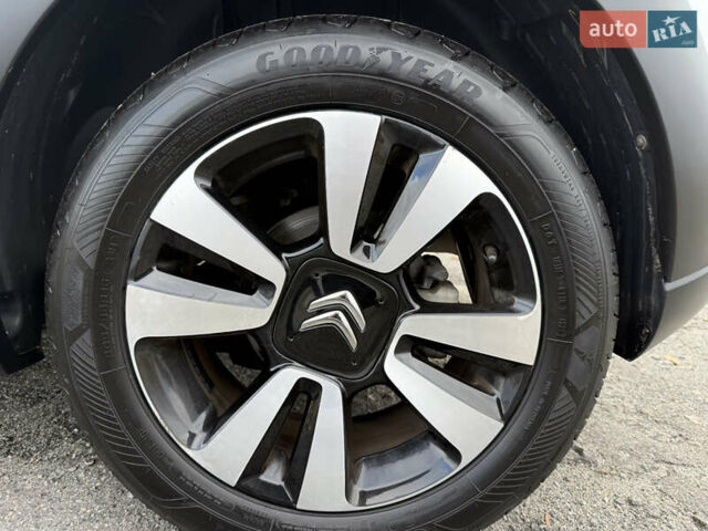 Ситроен С3 2019 в Днепре (Днепропетровске) на Automoto.ua Белый Ситроен С3, объемом двигателя 1.2 л и пробегом 47 тыс. км за 14500 $, фото 34 на Automoto.ua