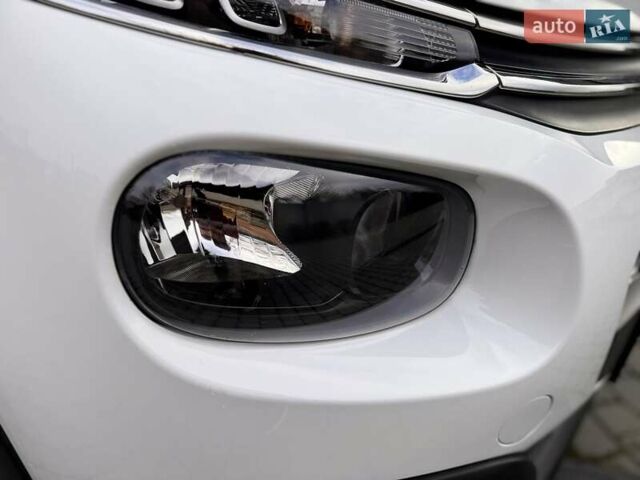 Белый Ситроен С3, объемом двигателя 1.2 л и пробегом 69 тыс. км за 13500 $, фото 19 на Automoto.ua