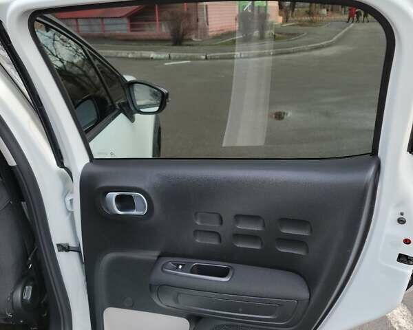 Білий Сітроен С3, об'ємом двигуна 1.2 л та пробігом 188 тис. км за 8400 $, фото 15 на Automoto.ua