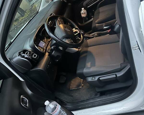 Белый Ситроен С3, объемом двигателя 1.2 л и пробегом 114 тыс. км за 16700 $, фото 15 на Automoto.ua