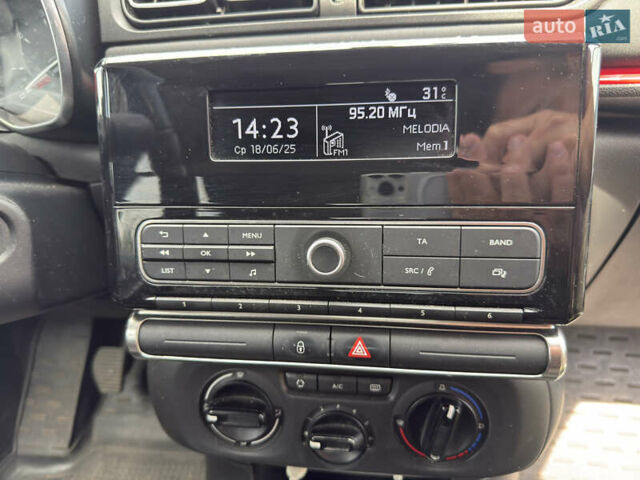 Білий Сітроен С3, об'ємом двигуна 1.2 л та пробігом 87 тис. км за 9800 $, фото 7 на Automoto.ua