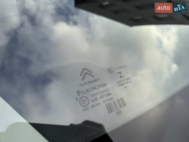 Белый Ситроен С3, объемом двигателя 1.2 л и пробегом 69 тыс. км за 13500 $, фото 23 на Automoto.ua