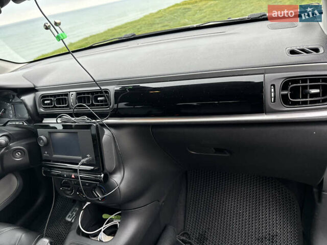 Белый Ситроен С3, объемом двигателя 1.2 л и пробегом 115 тыс. км за 8500 $, фото 5 на Automoto.ua