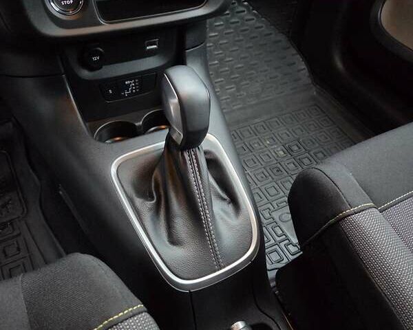 Белый Ситроен С3, объемом двигателя 1.2 л и пробегом 82 тыс. км за 16500 $, фото 19 на Automoto.ua