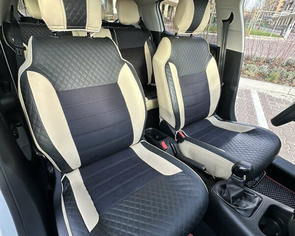 Белый Ситроен С3, объемом двигателя 1.2 л и пробегом 41 тыс. км за 11900 $, фото 17 на Automoto.ua