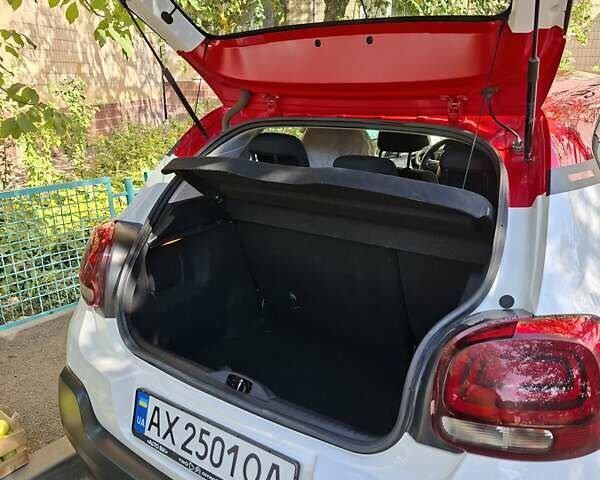 Білий Сітроен С3, об'ємом двигуна 1.2 л та пробігом 136 тис. км за 11000 $, фото 3 на Automoto.ua