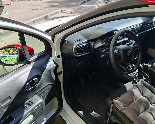 Білий Сітроен С3, об'ємом двигуна 1.2 л та пробігом 136 тис. км за 11000 $, фото 6 на Automoto.ua
