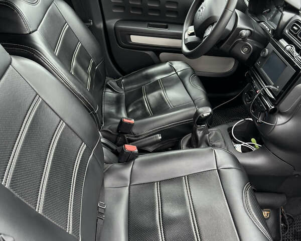 Белый Ситроен С3, объемом двигателя 1.2 л и пробегом 115 тыс. км за 8500 $, фото 6 на Automoto.ua