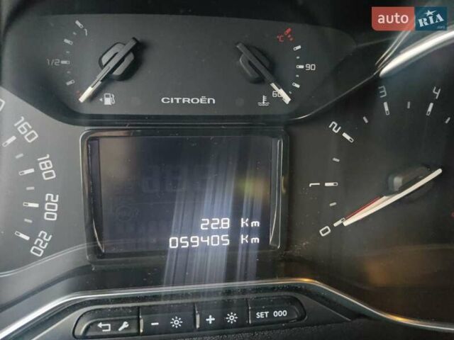 Сітроен С3 2021 у Києві на Automoto.ua Білий Сітроен С3, об'ємом двигуна 1.2 л та пробігом 60 тис. км за 15250 $, фото 26 на Automoto.ua
