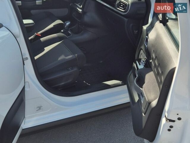 Белый Ситроен С3, объемом двигателя 1.2 л и пробегом 25 тыс. км за 18700 $, фото 20 на Automoto.ua