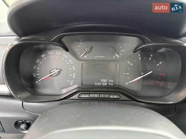 Белый Ситроен С3, объемом двигателя 1.2 л и пробегом 30 тыс. км за 13000 $, фото 6 на Automoto.ua