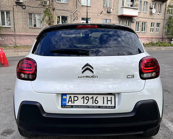 Белый Ситроен С3, объемом двигателя 1.2 л и пробегом 29 тыс. км за 18199 $, фото 5 на Automoto.ua