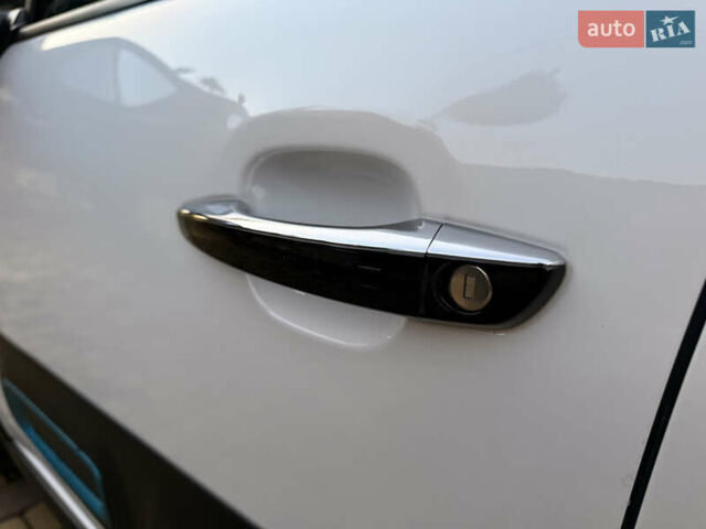 Белый Ситроен С3, объемом двигателя 1.2 л и пробегом 36 тыс. км за 14500 $, фото 21 на Automoto.ua