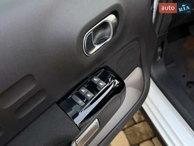 Белый Ситроен С3, объемом двигателя 1.2 л и пробегом 36 тыс. км за 14500 $, фото 35 на Automoto.ua