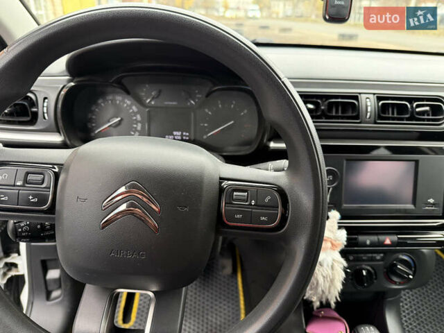 Белый Ситроен С3, объемом двигателя 1.2 л и пробегом 30 тыс. км за 13000 $, фото 5 на Automoto.ua