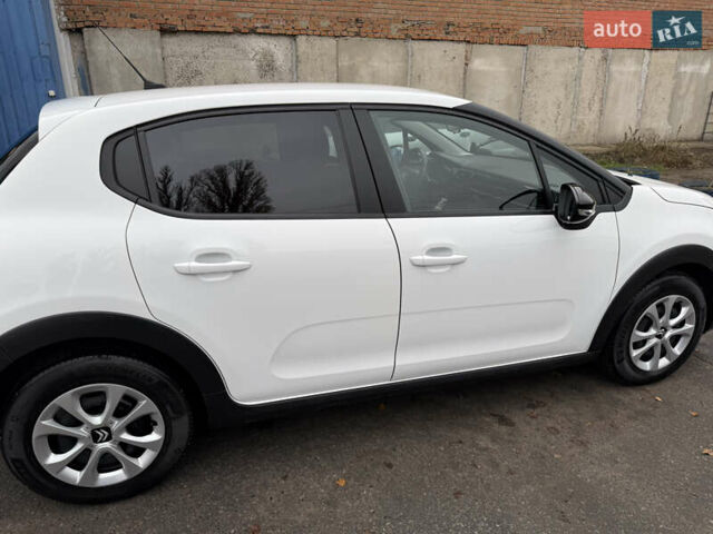 Белый Ситроен С3, объемом двигателя 1.2 л и пробегом 30 тыс. км за 13000 $, фото 2 на Automoto.ua