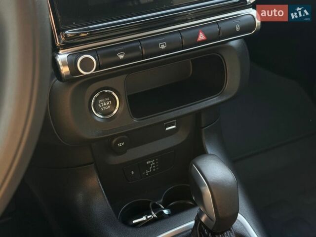 Белый Ситроен С3, объемом двигателя 1.2 л и пробегом 18 тыс. км за 19362 $, фото 2 на Automoto.ua