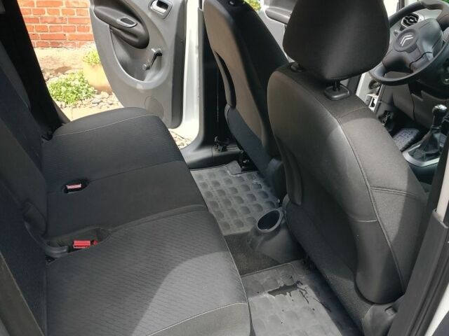 Ситроен С3 2013 в Люботине на Automoto.ua Белый Ситроен С3, объемом двигателя 1.4 л и пробегом 209 тыс. км за 6000 $, фото 5 на Automoto.ua