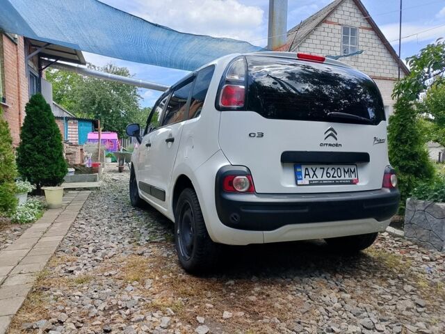 Ситроен С3 2013 в Люботине на Automoto.ua Белый Ситроен С3, объемом двигателя 1.4 л и пробегом 209 тыс. км за 6000 $, фото 3 на Automoto.ua
