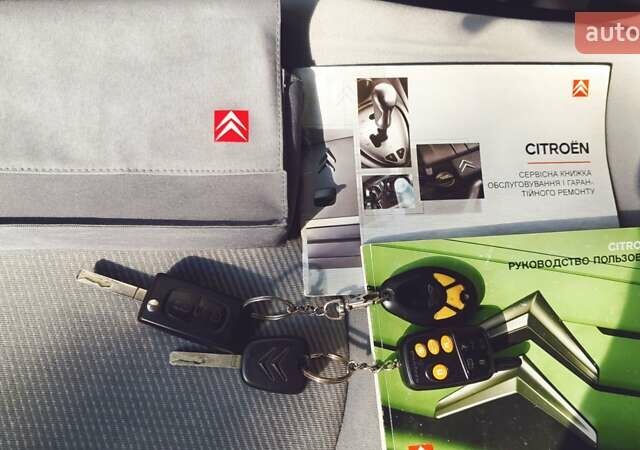 Бежевый Ситроен С3, объемом двигателя 1.4 л и пробегом 177 тыс. км за 3900 $, фото 16 на Automoto.ua