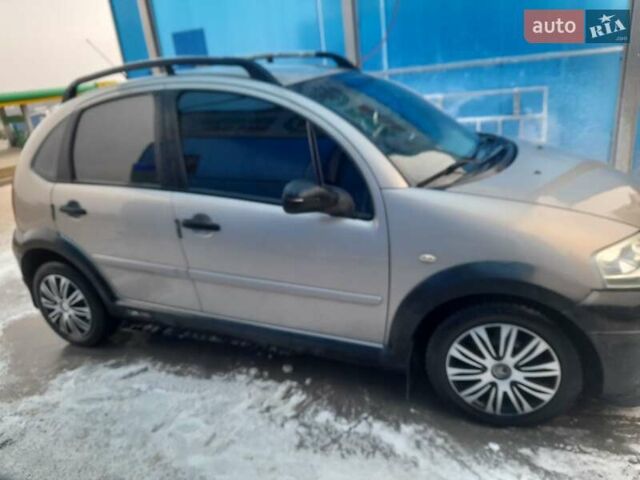 Бежевый Ситроен С3, объемом двигателя 1.36 л и пробегом 230 тыс. км за 4100 $, фото 1 на Automoto.ua