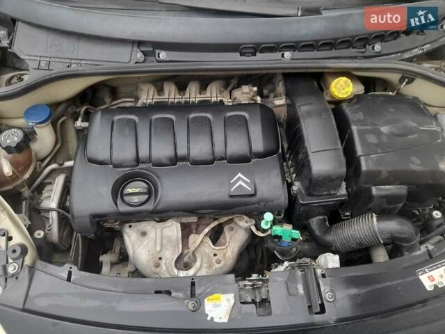 Бежевый Ситроен С3, объемом двигателя 1.36 л и пробегом 230 тыс. км за 4100 $, фото 9 на Automoto.ua