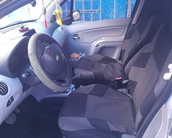 Бежевый Ситроен С3, объемом двигателя 1.36 л и пробегом 230 тыс. км за 4100 $, фото 5 на Automoto.ua