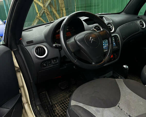 Бежевый Ситроен С3, объемом двигателя 1.59 л и пробегом 270 тыс. км за 3300 $, фото 11 на Automoto.ua