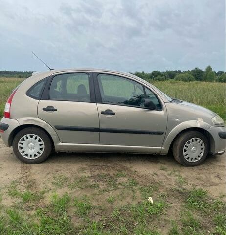 Бежевий Сітроен С3, об'ємом двигуна 1.4 л та пробігом 206 тис. км за 2000 $, фото 3 на Automoto.ua
