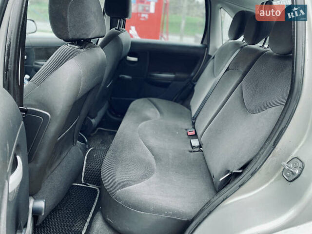 Бежевый Ситроен С3, объемом двигателя 1.36 л и пробегом 207 тыс. км за 3200 $, фото 8 на Automoto.ua