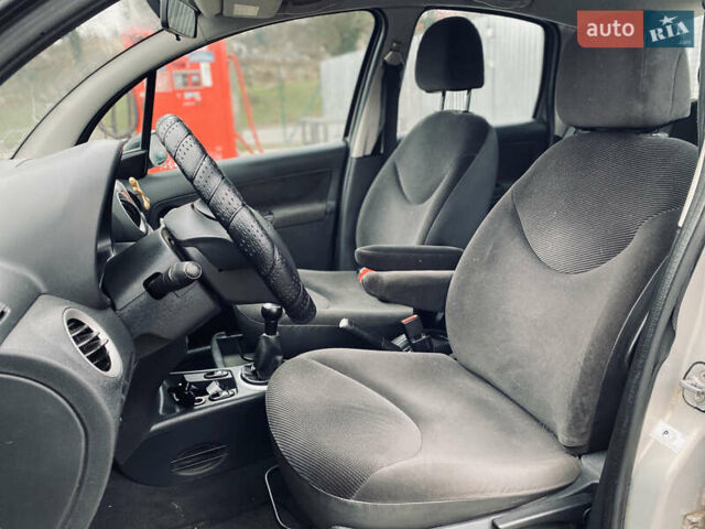 Бежевий Сітроен С3, об'ємом двигуна 1.4 л та пробігом 207 тис. км за 3000 $, фото 9 на Automoto.ua