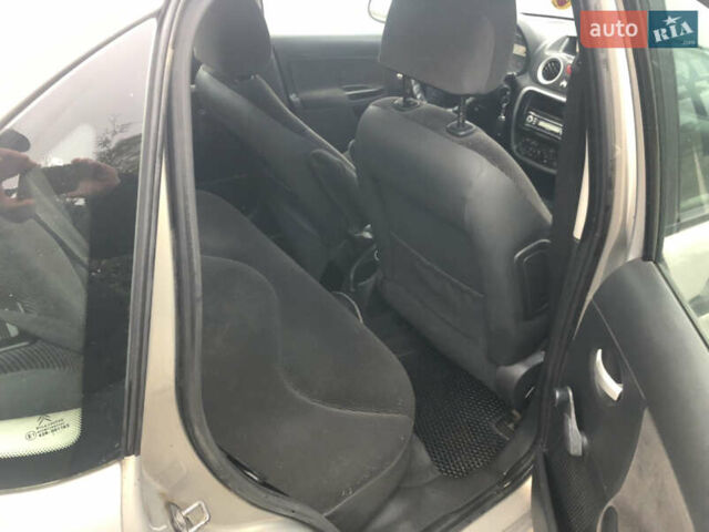 Бежевый Ситроен С3, объемом двигателя 1.36 л и пробегом 200 тыс. км за 2850 $, фото 6 на Automoto.ua