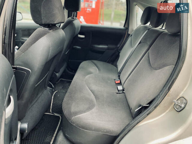 Бежевий Сітроен С3, об'ємом двигуна 1.4 л та пробігом 207 тис. км за 3000 $, фото 8 на Automoto.ua