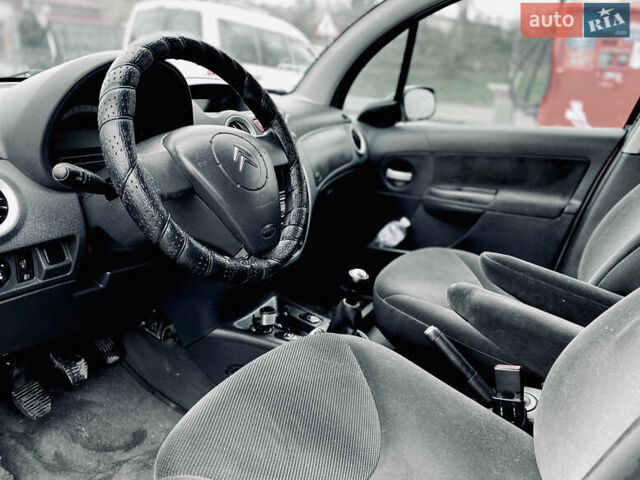 Бежевый Ситроен С3, объемом двигателя 1.36 л и пробегом 207 тыс. км за 3200 $, фото 5 на Automoto.ua