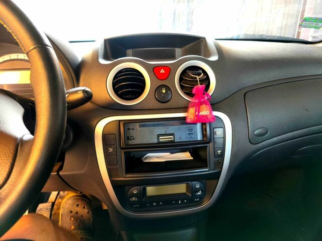 Ситроен С3 2006 в Черкассах на Automoto.ua Черный Ситроен С3, объемом двигателя 1.6 л и пробегом 280 тыс. км за 4000 $, фото 9 на Automoto.ua