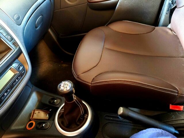 Ситроен С3 2006 в Черкассах на Automoto.ua Черный Ситроен С3, объемом двигателя 1.6 л и пробегом 280 тыс. км за 4000 $, фото 12 на Automoto.ua