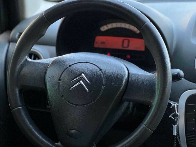 Черный Ситроен С3, объемом двигателя 1.4 л и пробегом 167 тыс. км за 3600 $, фото 13 на Automoto.ua