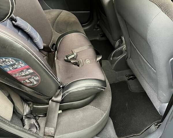 Черный Ситроен С3, объемом двигателя 1.4 л и пробегом 156 тыс. км за 4500 $, фото 24 на Automoto.ua