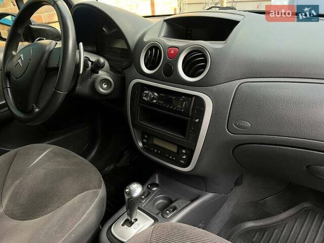 Черный Ситроен С3, объемом двигателя 1.4 л и пробегом 156 тыс. км за 4500 $, фото 12 на Automoto.ua