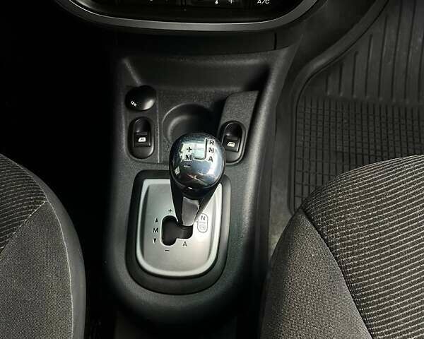 Черный Ситроен С3, объемом двигателя 1.4 л и пробегом 156 тыс. км за 4500 $, фото 15 на Automoto.ua