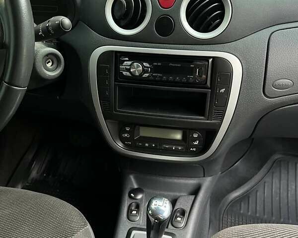 Черный Ситроен С3, объемом двигателя 1.4 л и пробегом 156 тыс. км за 4500 $, фото 14 на Automoto.ua