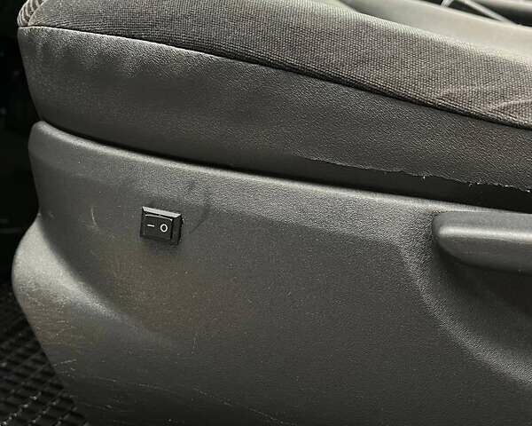 Черный Ситроен С3, объемом двигателя 1.4 л и пробегом 156 тыс. км за 4500 $, фото 20 на Automoto.ua