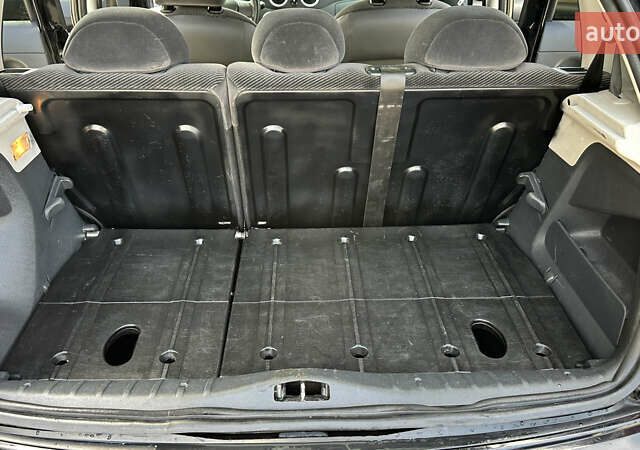 Черный Ситроен С3, объемом двигателя 1.6 л и пробегом 230 тыс. км за 3999 $, фото 15 на Automoto.ua