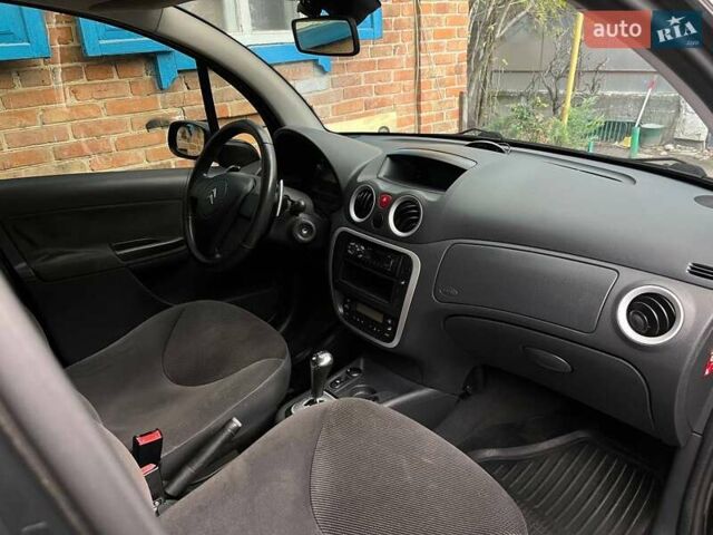 Черный Ситроен С3, объемом двигателя 1.4 л и пробегом 156 тыс. км за 4500 $, фото 17 на Automoto.ua