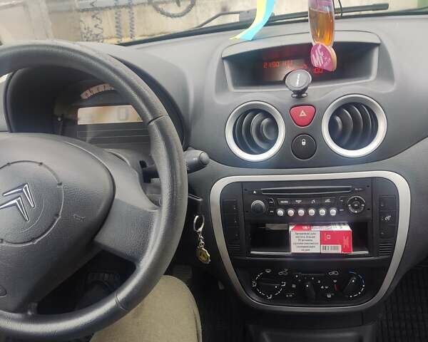 Черный Ситроен С3, объемом двигателя 1.36 л и пробегом 129 тыс. км за 4200 $, фото 9 на Automoto.ua