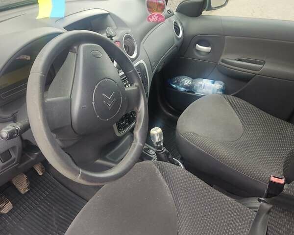 Черный Ситроен С3, объемом двигателя 1.36 л и пробегом 129 тыс. км за 4200 $, фото 7 на Automoto.ua