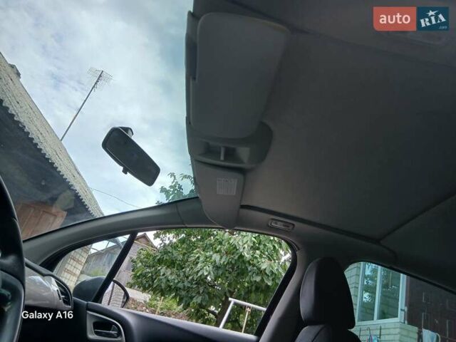 Черный Ситроен С3, объемом двигателя 1.4 л и пробегом 150 тыс. км за 5200 $, фото 2 на Automoto.ua